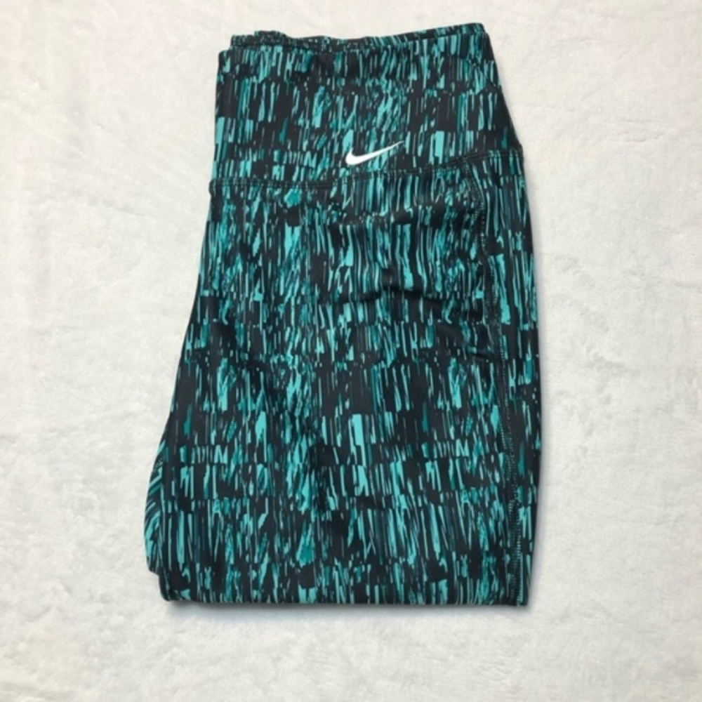 Nike | cropped performance leggings